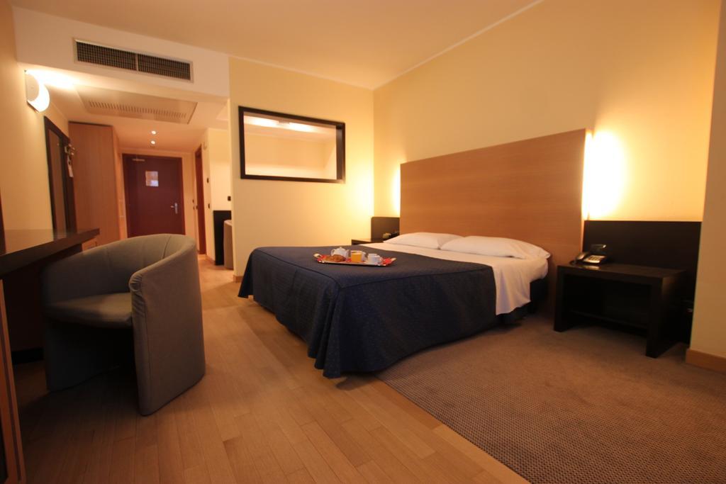 Golf Hotel Milano Opera Pokoj fotografie