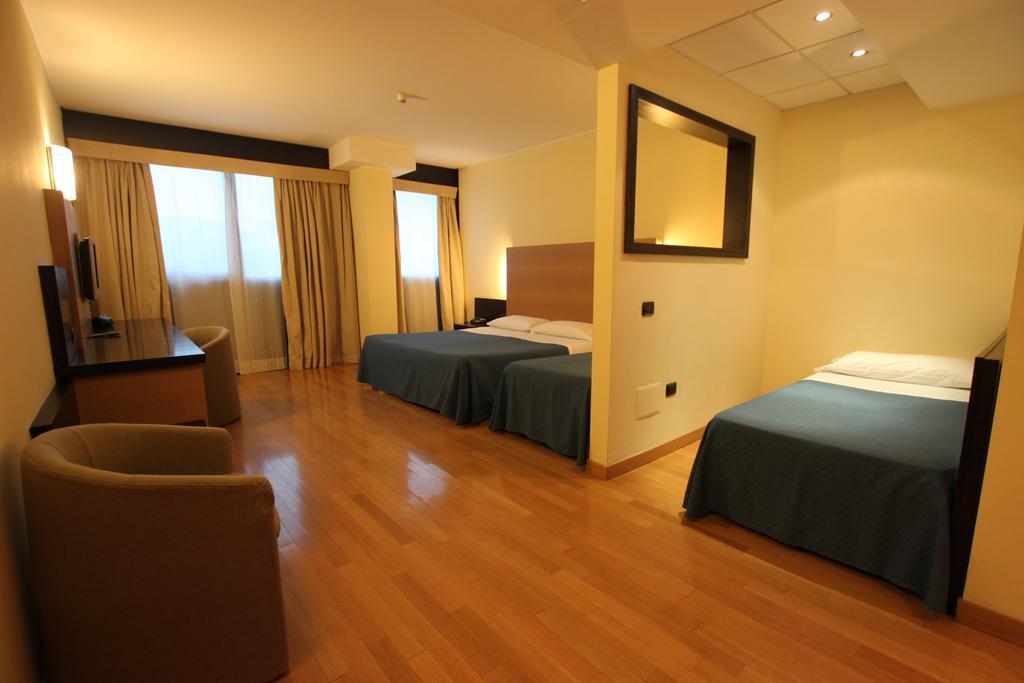 Golf Hotel Milano Opera Pokoj fotografie